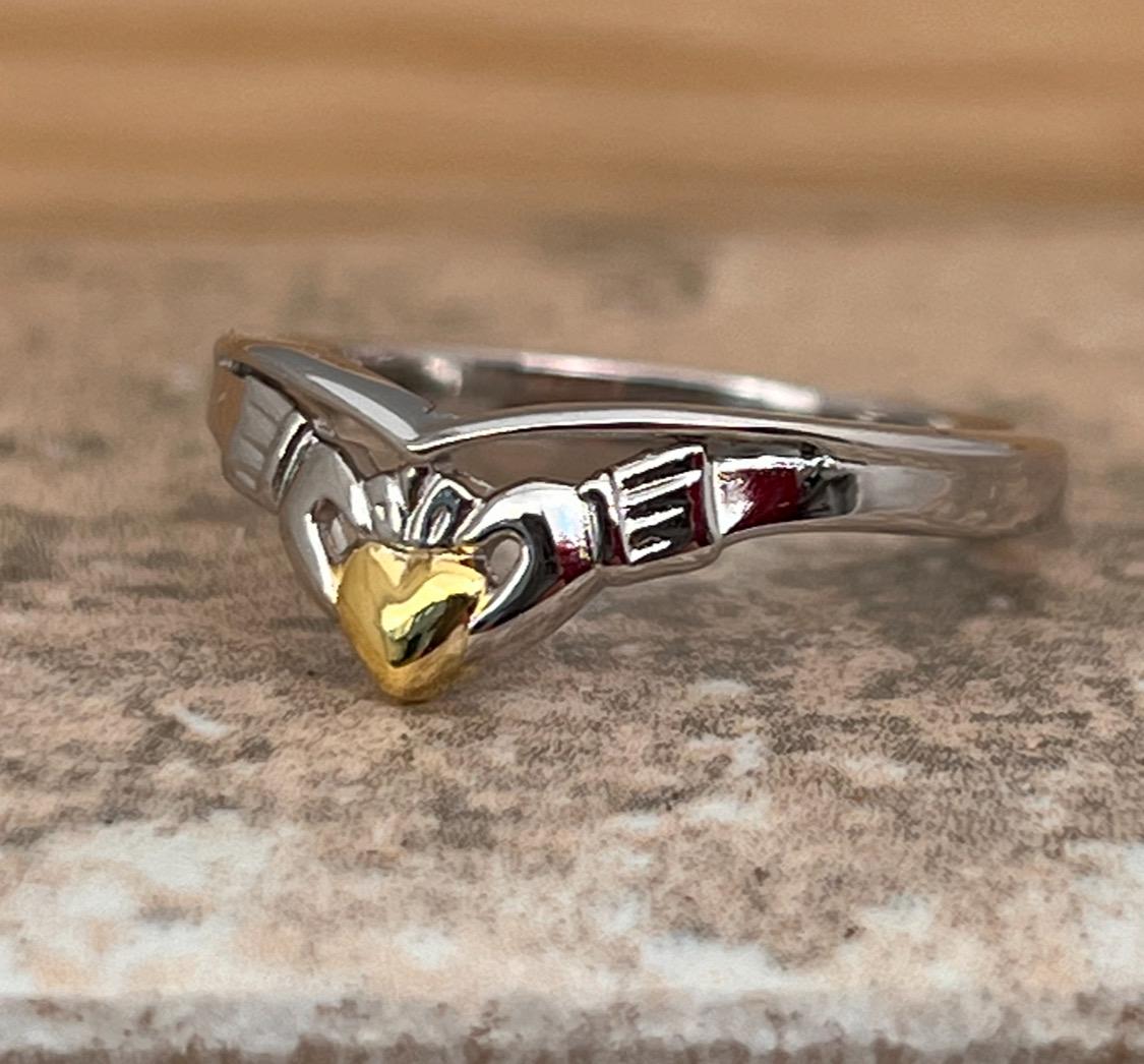 WIshbone 2 tone Claddagh ring